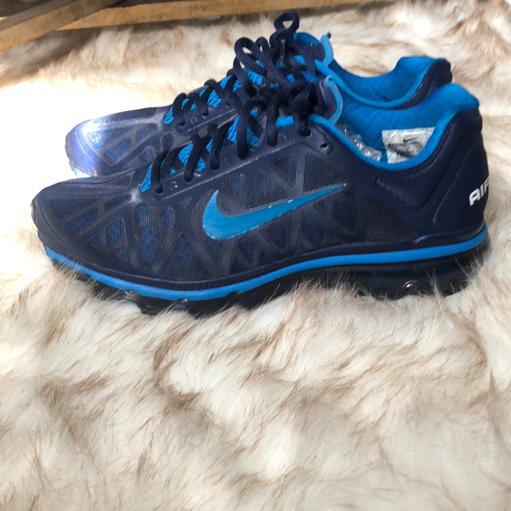 Nike AIR MAX